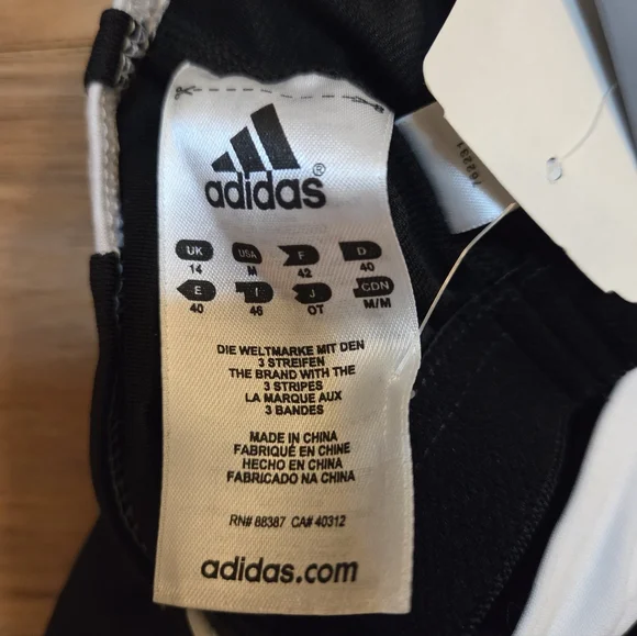 Adidas Training Essentials 3 Stripes Cropped Tank Top M Black/White - Picture 4 of 6